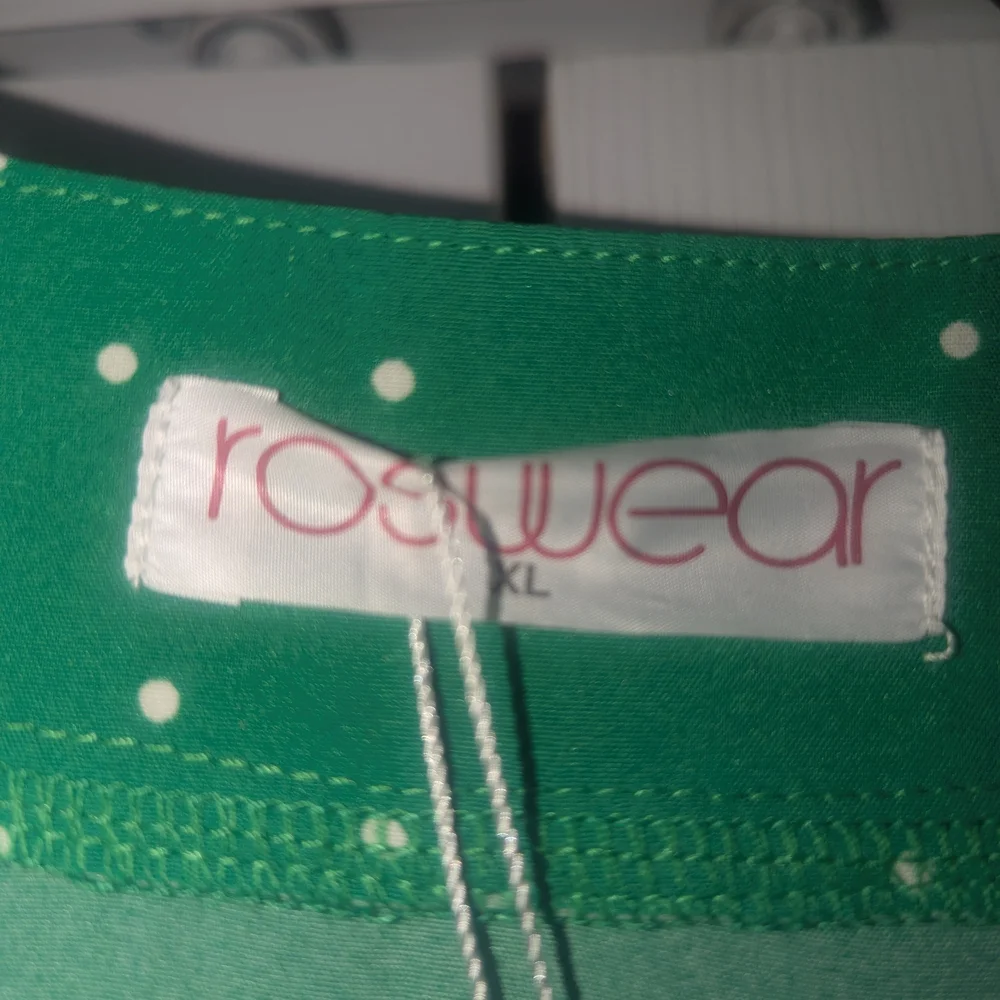 Size XL Chic Green Polka Dot‎ Blouse - Picture 5 of 7